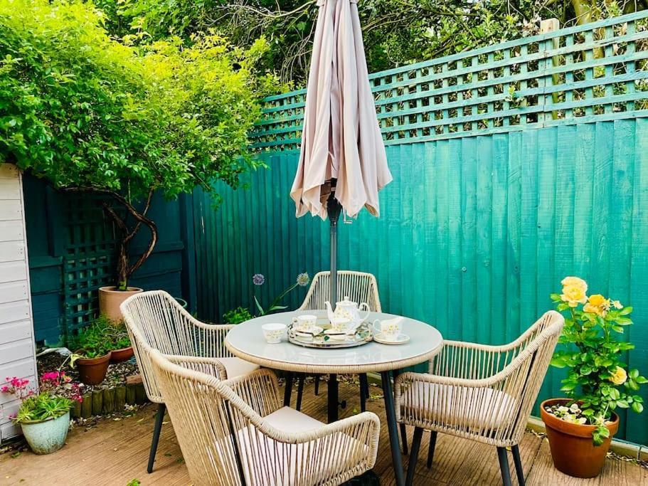 Tanglewood House Abergavenny With Private Parking Villa ภายนอก รูปภาพ