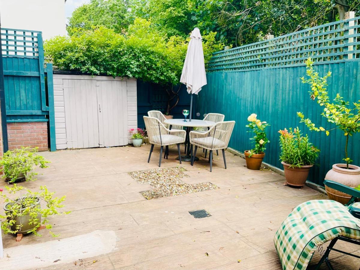 Tanglewood House Abergavenny With Private Parking Villa ภายนอก รูปภาพ