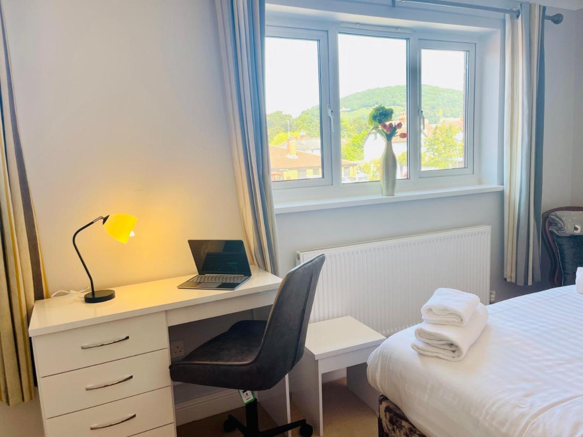 Tanglewood House Abergavenny With Private Parking Villa ภายนอก รูปภาพ