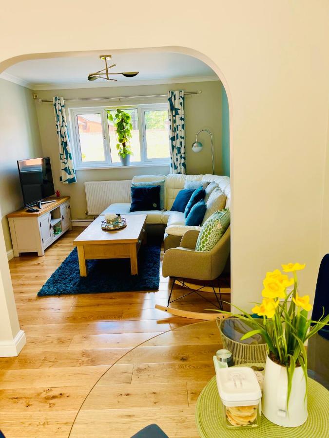 Tanglewood House Abergavenny With Private Parking Villa ภายนอก รูปภาพ