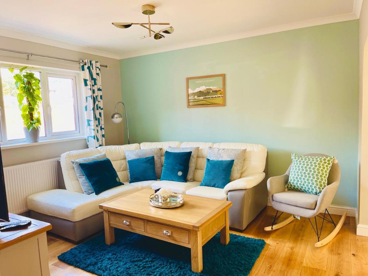 Tanglewood House Abergavenny With Private Parking Villa ภายนอก รูปภาพ