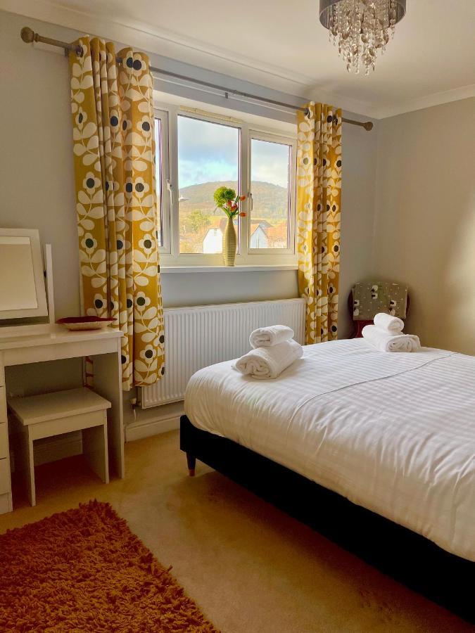 Tanglewood House Abergavenny With Private Parking Villa ภายนอก รูปภาพ
